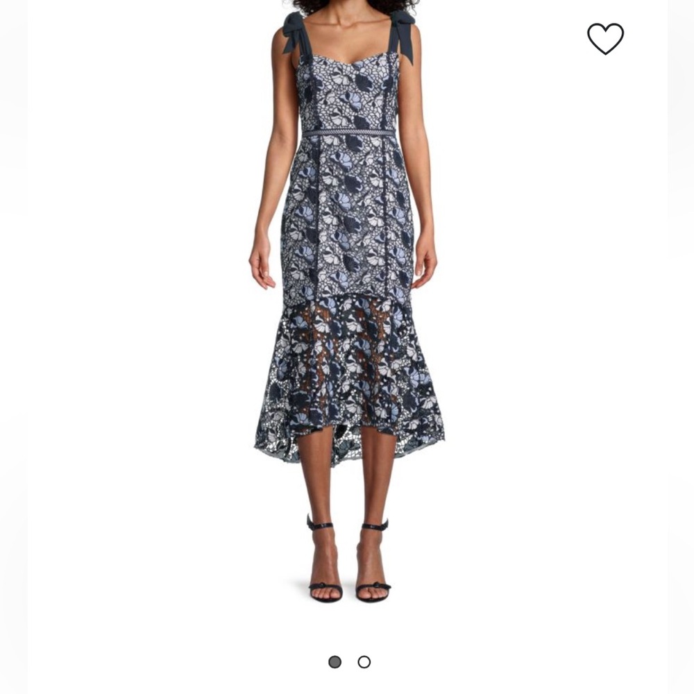 NWT. M L MONIQUE LHUILLIER
Tie-Shoulder Embroidered Lace Dress size 12